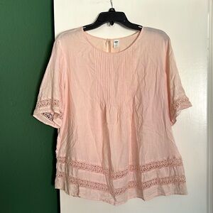 NWOT Old Navy baby pink top with lace detail on sleeves and around bottom